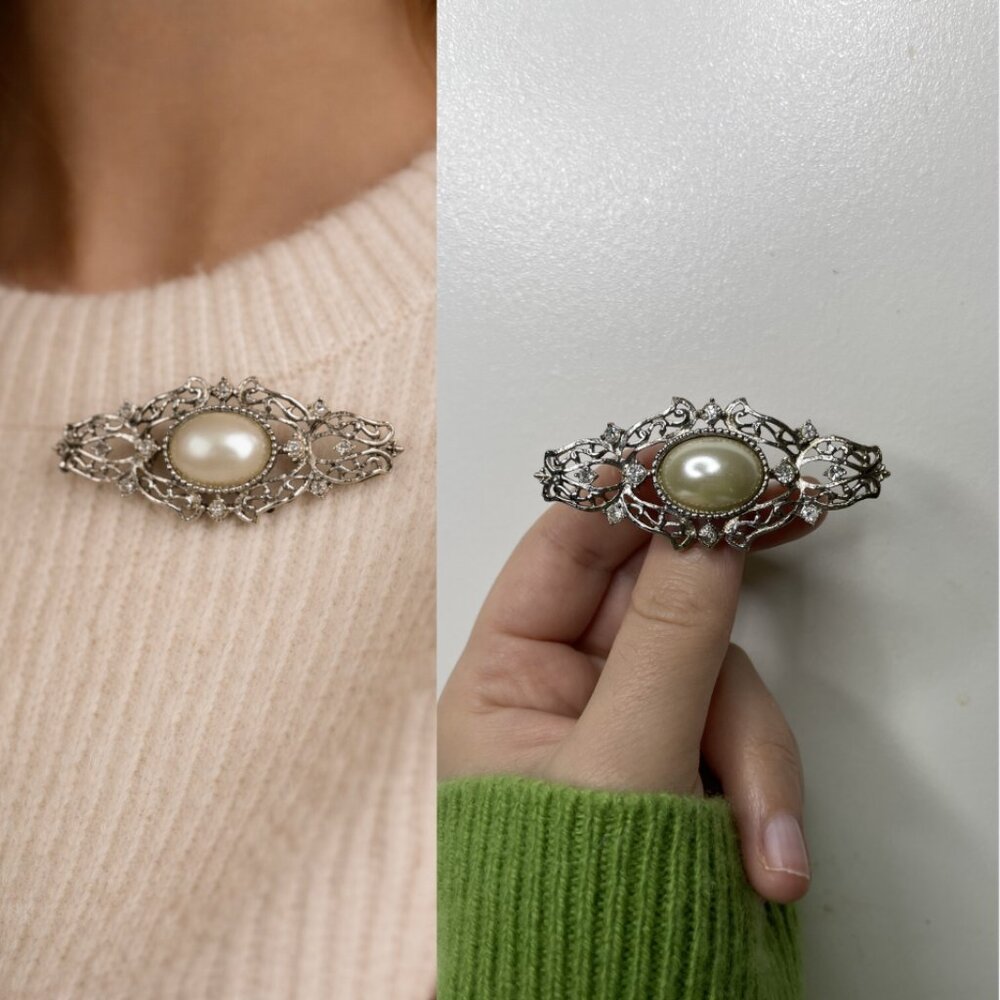 Vintage Michelle Lynn Elongated Faux Pearl Brooch